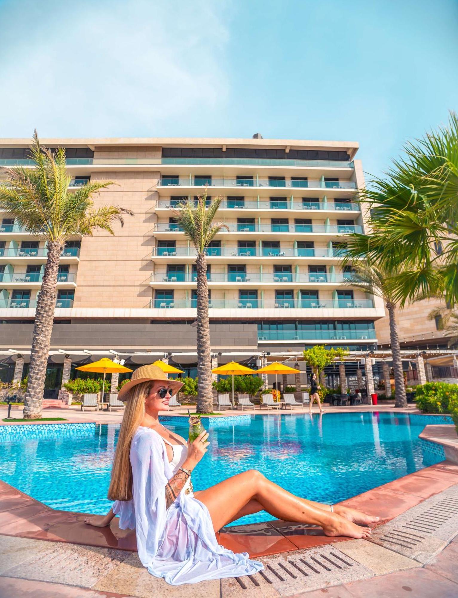 Park Inn By Radisson Abu Dhabi Yas Island Экстерьер фото